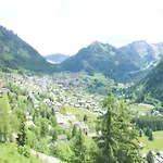 In With Valley Views * Châtel